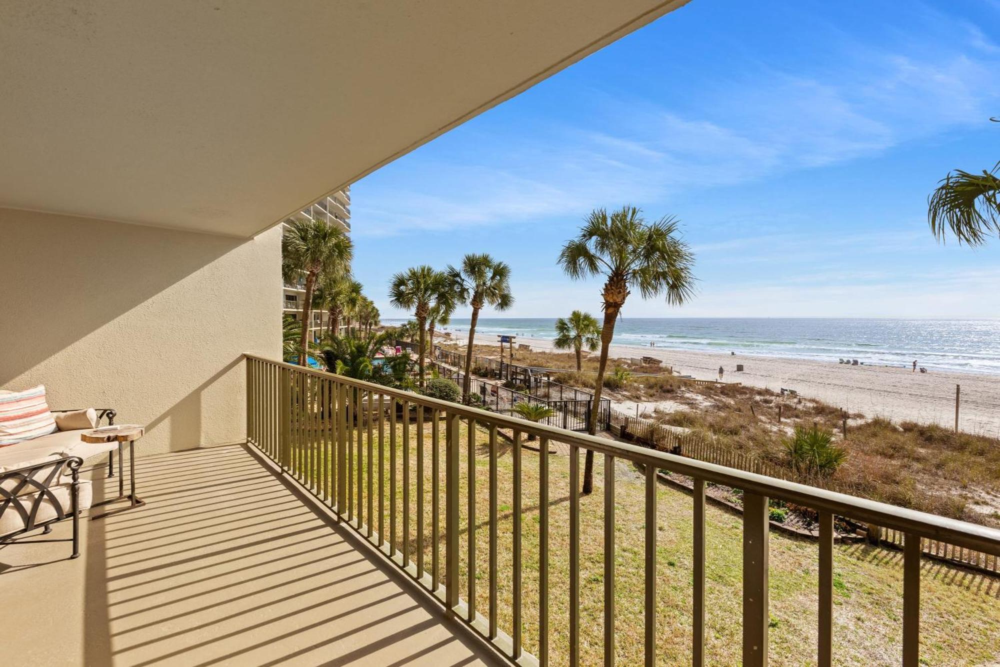Holiday home Beachside Bliss By Avantstay Beachfront W Pool